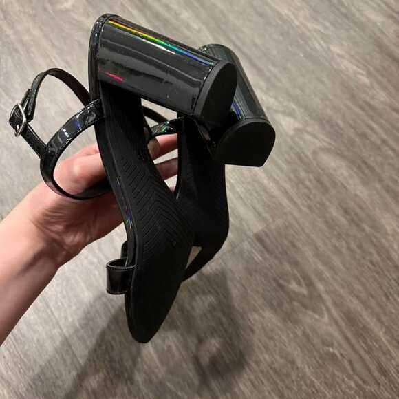 Iridescent black heels - Picture 4 of 5